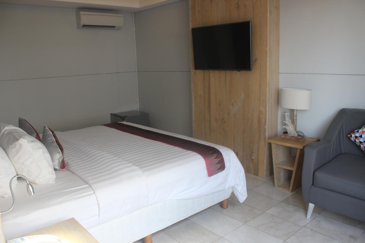 D'MAX Hotel&Convention Lombok Praya Buitenkant foto