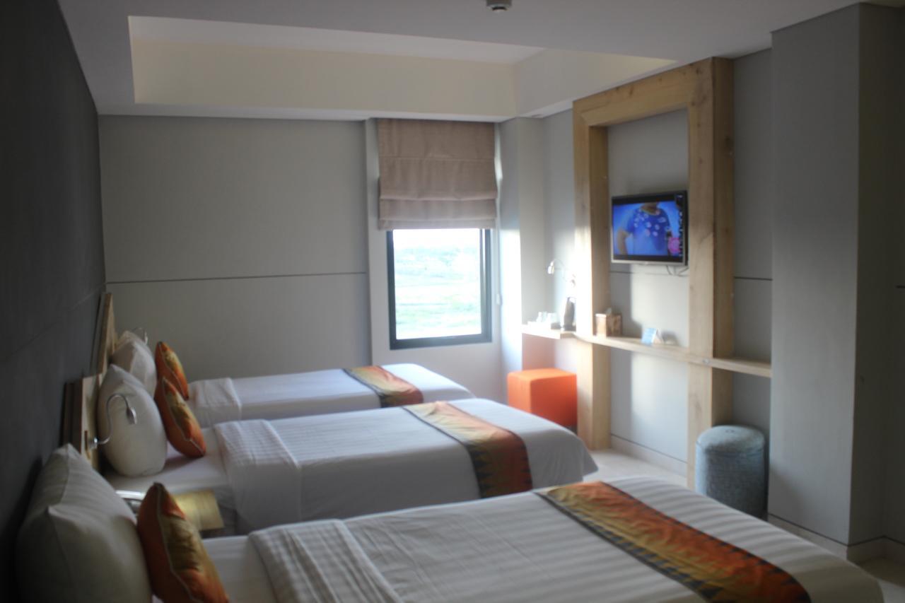 D'MAX Hotel&Convention Lombok Praya Buitenkant foto