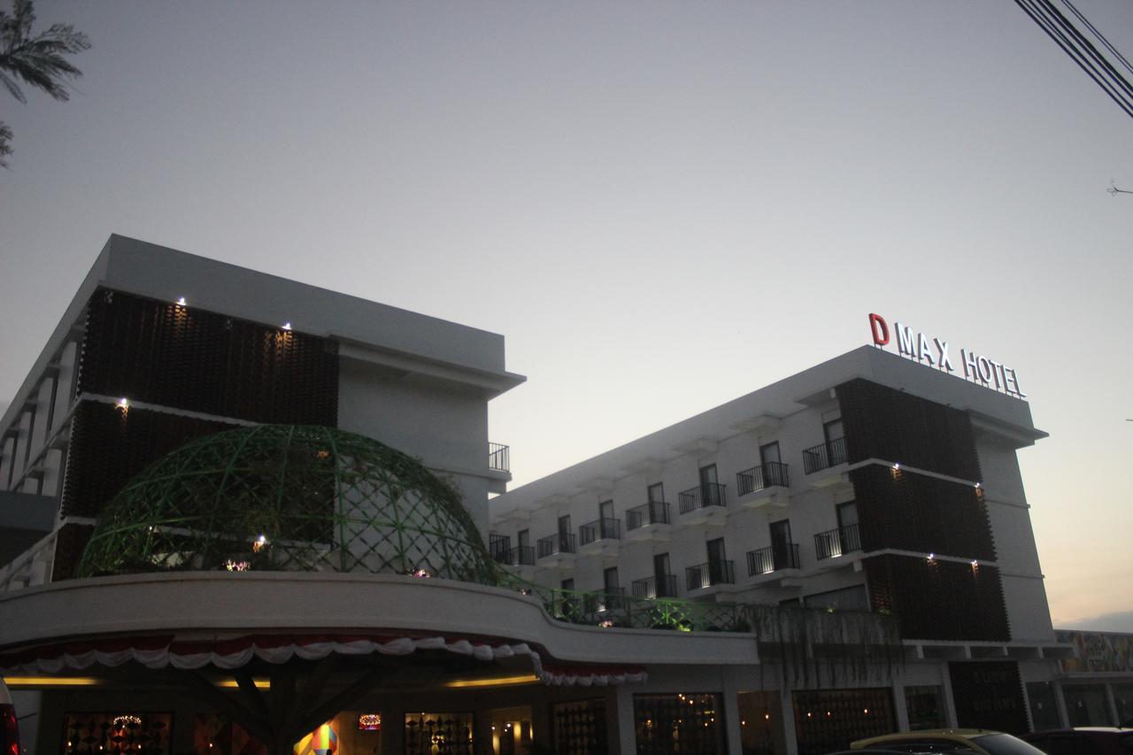 D'MAX Hotel&Convention Lombok Praya Buitenkant foto