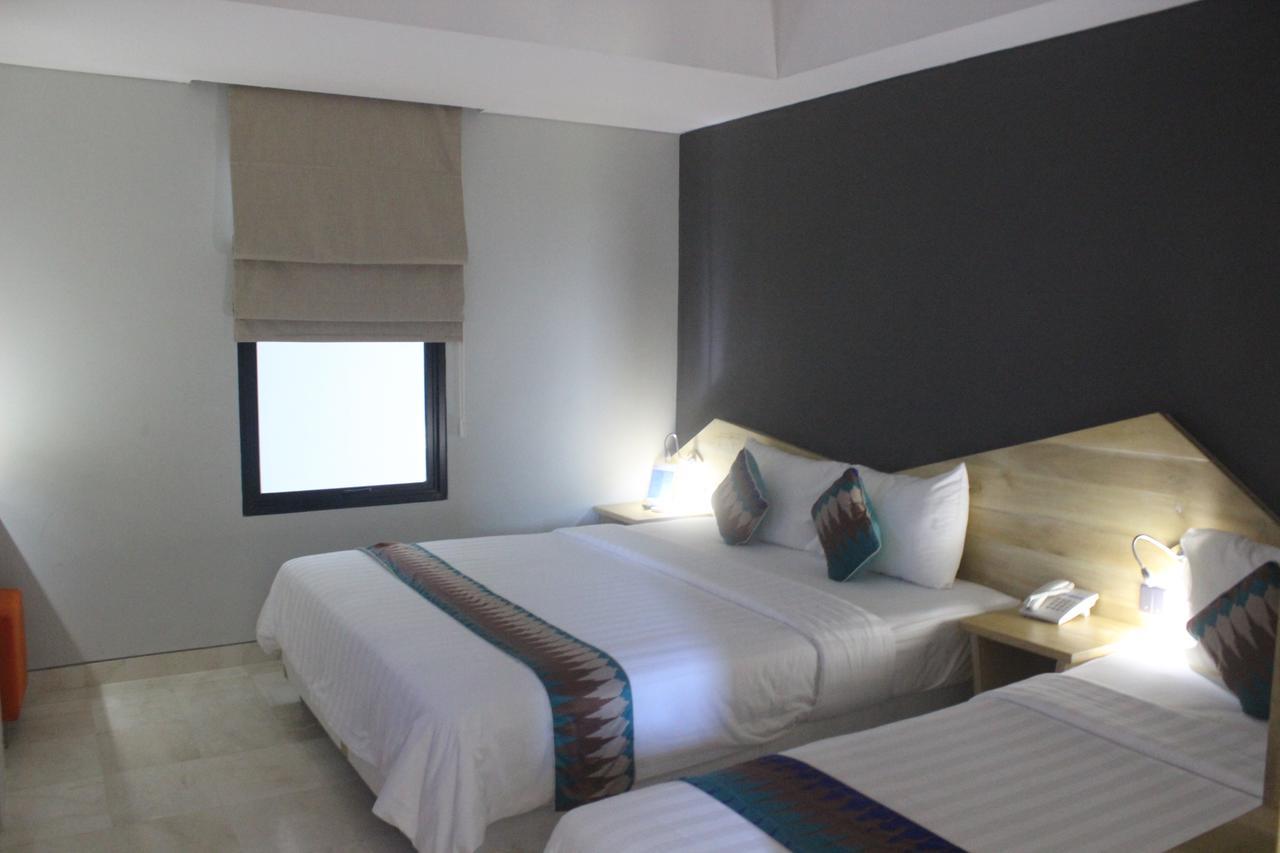 D'MAX Hotel&Convention Lombok Praya Buitenkant foto