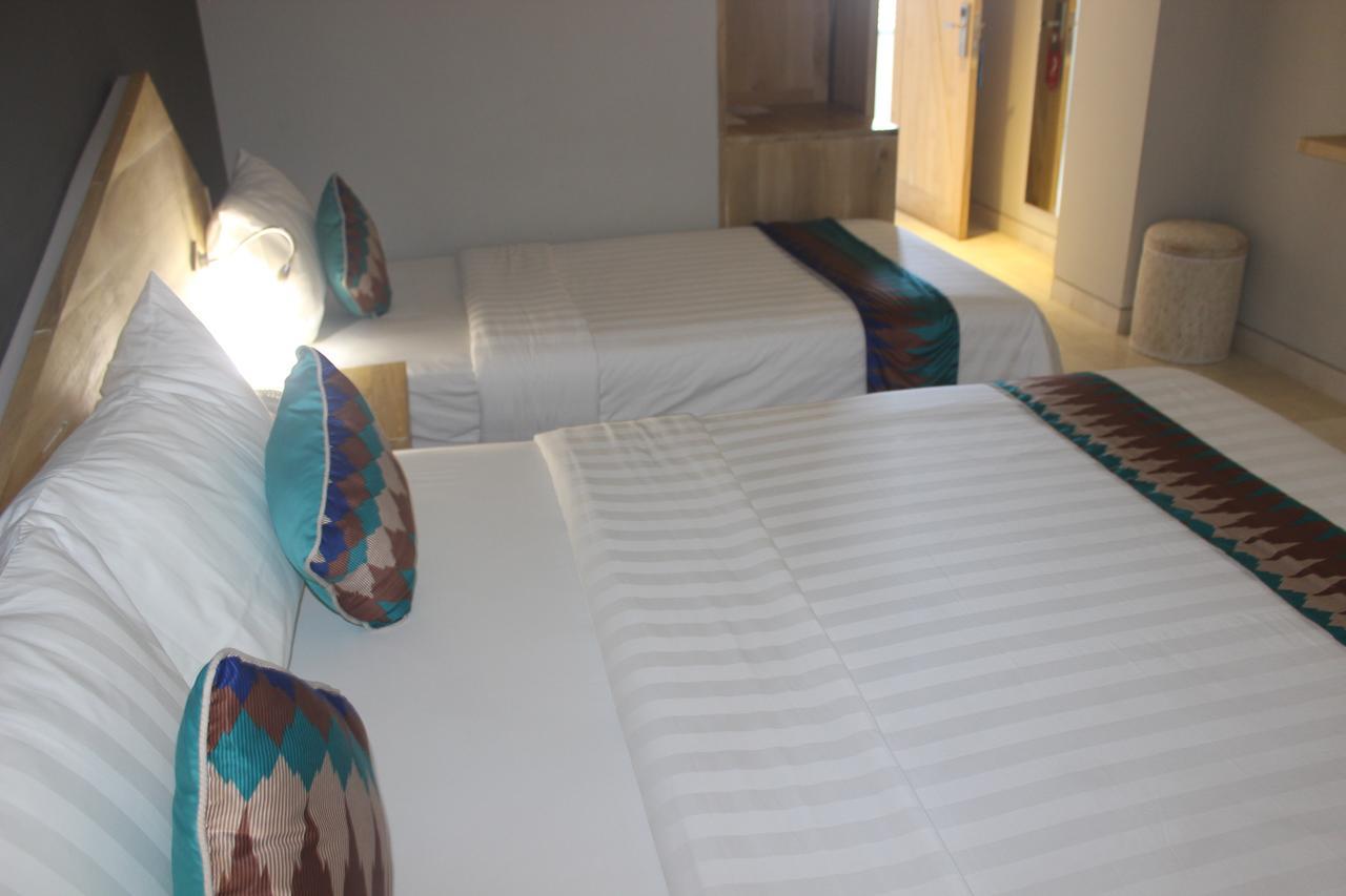 D'MAX Hotel&Convention Lombok Praya Buitenkant foto