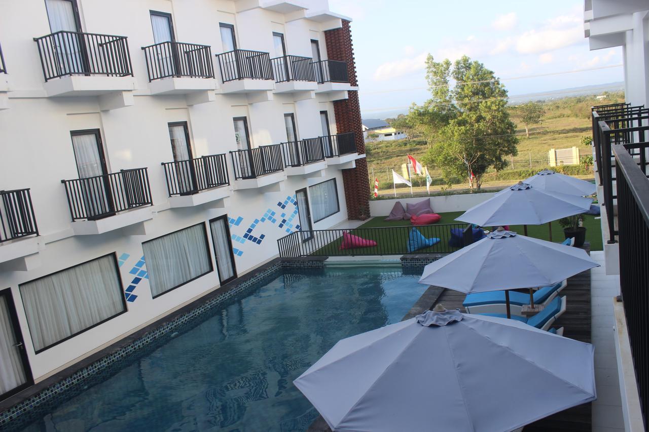D'MAX Hotel&Convention Lombok Praya Buitenkant foto