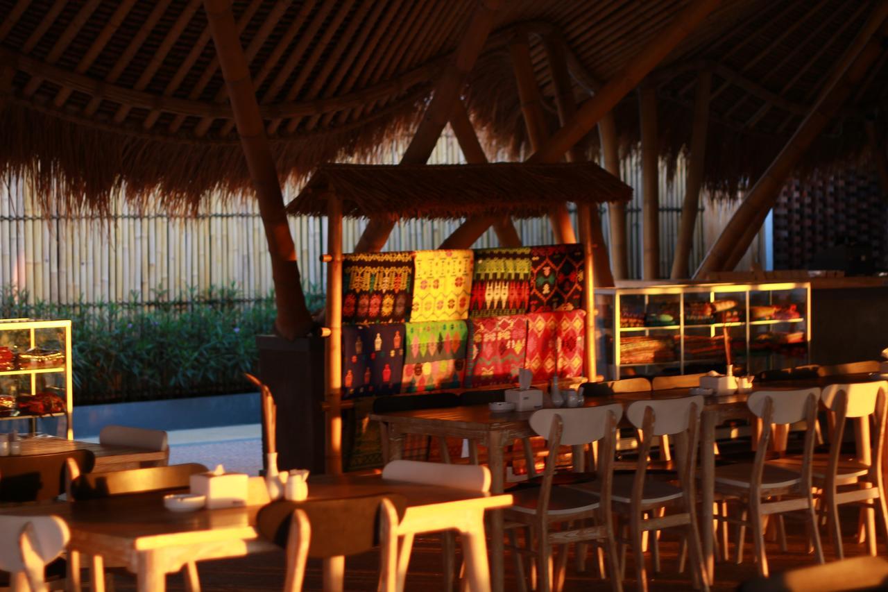 D'MAX Hotel&Convention Lombok Praya Buitenkant foto